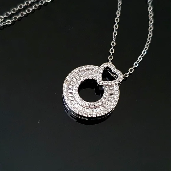 Simple Silver Round Heart Necklace - Picture 3 of 3